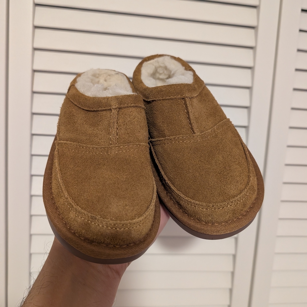 Cozy Suede Shearling-Lined Slippers - Chestnut Brown